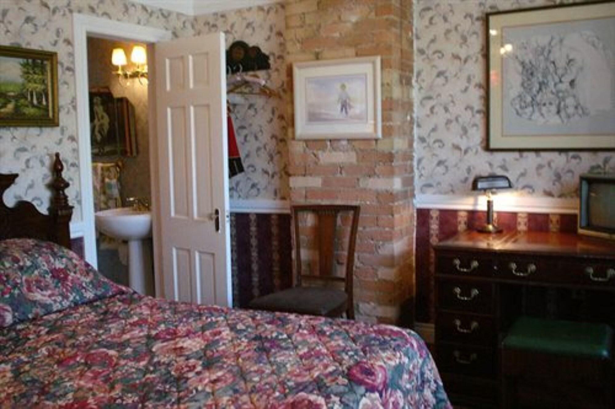 Pimblett'S Toronto Downtown Bed &Breakfast Bed & Breakfast ภายนอก รูปภาพ